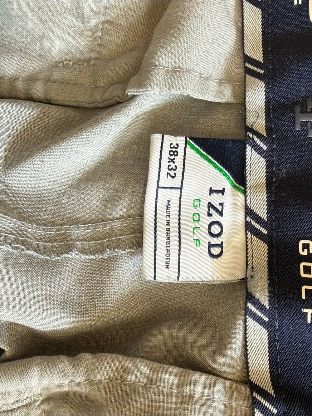 Izod Golf Men's Gray Chinos